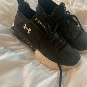 Black under armor sneakers